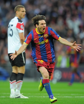 Ainda em maio de 2011 tem papel de destaque na final da Champions League contra o Manchester United e deixa sua marca: triunfo por 3 a 1