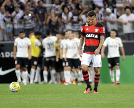 Da desconfiança à efetivação, lembre o Turno de Zé Ricardo no Fla Corinthians x Flamengo - Guerrero