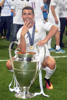 Cristiano Ronaldo faturou sua 3ª Liga do Campeões em 2015-2016, com o Real Madrid
