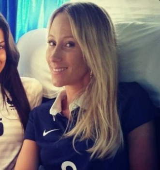 Sandra - Mulher do Evra, da seleção francesa
