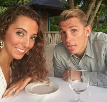 Tiz - Mulher do Lucas Digne, da França