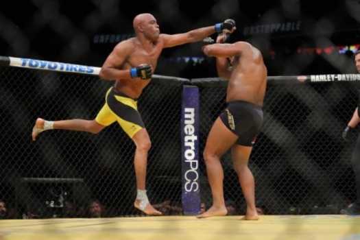 Anderson Silva perdeu para Daniel Cormier no UFC 200