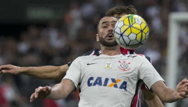 Danilo entra para o top-5 dos jogadores com mais partidas no Brasileirão