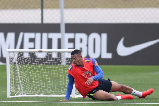 Antes de venda milionária, Palmeiras tenta corrigir 'erro' com Gabriel Jesus