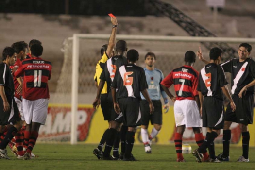 Vasco 0x1 Flamengo - Expulsão de Valdir Papel - 26/7/2006