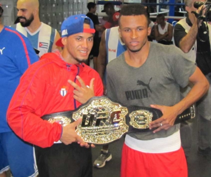 Boxe: José Aldo visita academia Delfim em dia de treino da seleção olímpica de Cuba