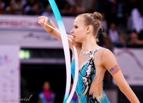 Kristen, atleta da ginástica rítmica do Estados Unidos
