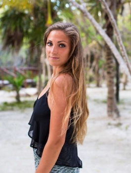 Shelina, jogadora de futebol do Canadá