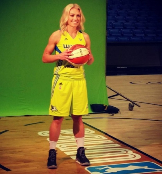 Erin, jogadora de basquete da Austrália