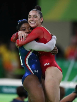 Simone Biles e Alexandra Raisman - Ginastica Artística