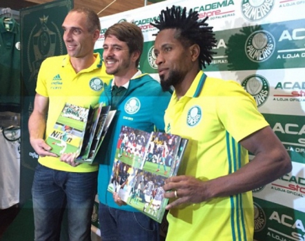 Palmeiras mobiliza ídolos e leva 5 mil fãs a eventos com os jogadores