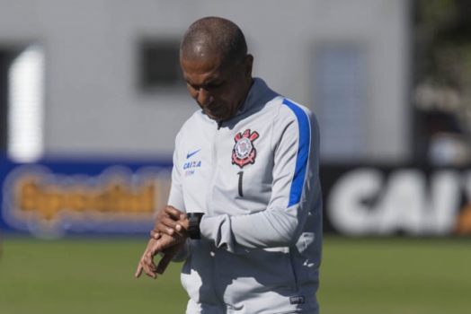 Cristóvão diz que sequência do Timão é normal e dispara: 'Sei o que faço'