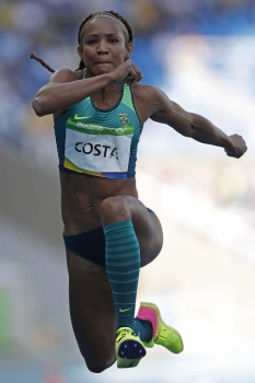 Atletismo salto triplo - Keila Costa