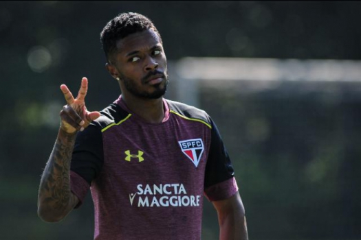 Na mira do Palmeiras, dívida do São Paulo com Michel atrapalha rescisão; Verdão monitora