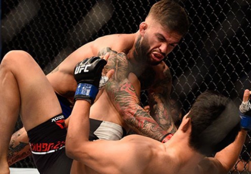 McGregor derrotou Nate Diaz na decisão majoritária