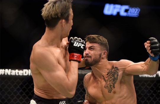 McGregor derrotou Nate Diaz na decisão majoritária