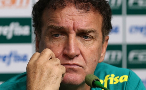 Cuca cita problemas no ataque e não confirma escalação do Palmeiras