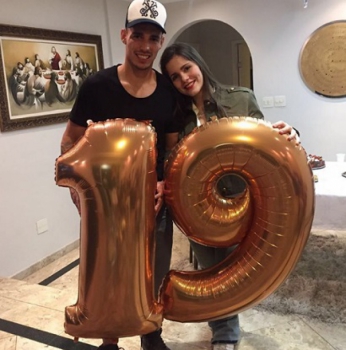Zeca e a namorada Tamires