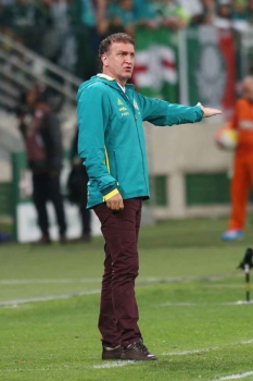 Cuca diz que gol do São Paulo fez bem ao Palmeiras e vê vitória justa