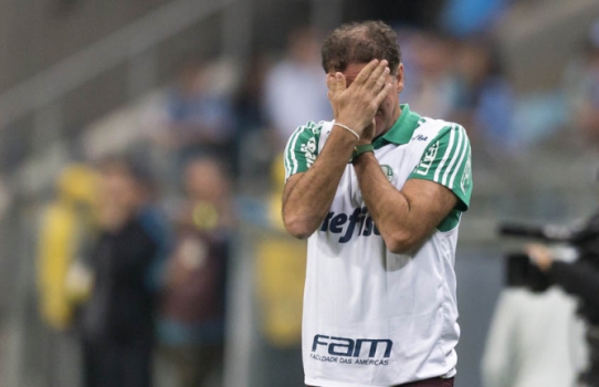 Cuca comemora ponto no Sul, e tenta tirar o peso de 'final' contra o Fla