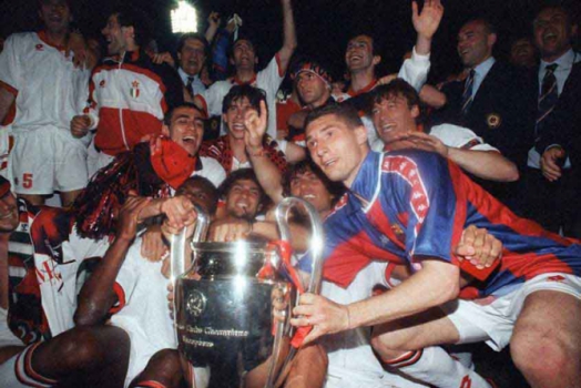 Milan humilha Barcelona com goleada de 4 a 0 na decisão