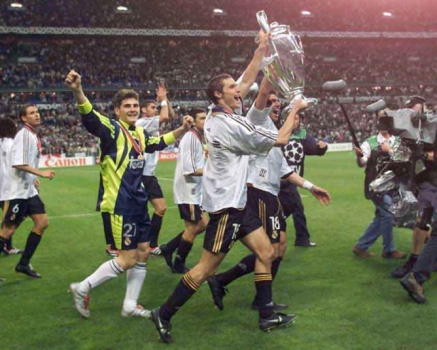 2000: Real Madrid atropelou o Valencia com um 3 a 0 na final