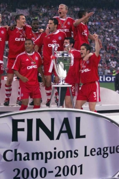 2001: Valencia perde de novo. Dessa vez nos pênaltis para o Bayern de Munique