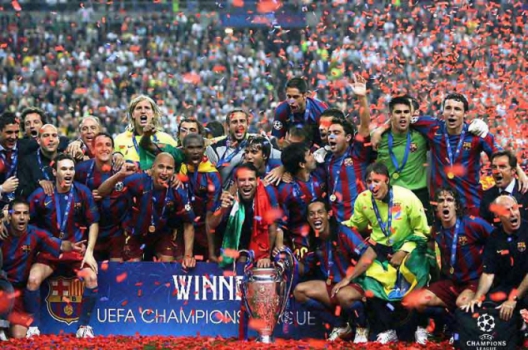 2006: Barcelona, de Ronaldinho, bate Arsenal na grande decisão