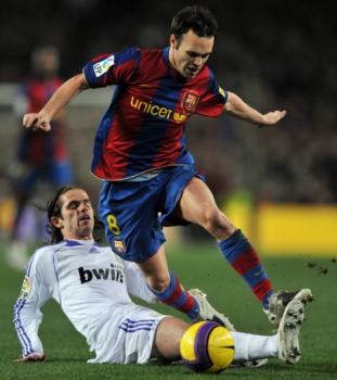 Iniesta e Gago - Barcelona x Real Madrid - 2007/08