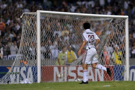 Com Fred expulso, Fluminense perdeu para a LDU na final de 2009