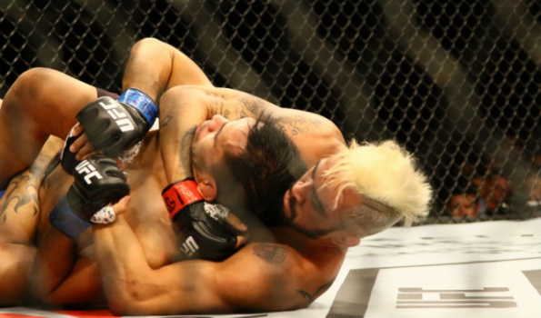 Eric Spicely x Thiago Santos - UFC Brasilia