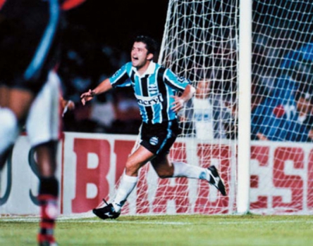 1994 - O habilidoso meia Carlos Miguel era o cérebro do Grêmio naquela conquista