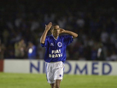 2000 - Geovanni despontou pelo Cruzeiro na edição de 2000. Marcou na final contra o São Paulo