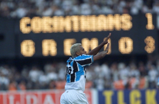 2001 - O Grêmio de Marcelinho Paraíba bateu o Corinthians na grande decisão