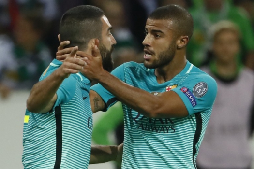 Rafinha e Arda Turan - Borussia Mönchengladbach x Barcelona