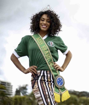 Apaixonada pelo Palmeiras, miss Brasil fica entre as 13 finalistas no Miss Universo, mas não leva coroa