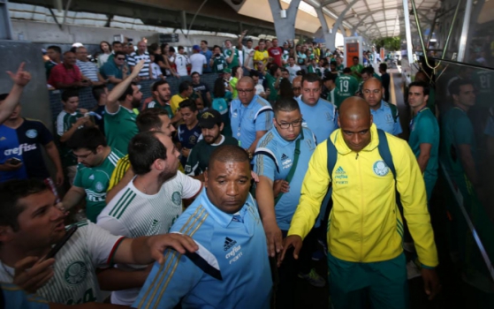 Festa no aeroporto e treino no palco do jogo: Verdão em casa em Londrina
