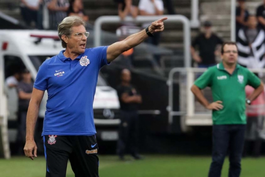 Oswaldo seguirá rodízio de capitães e não deve mudar Timão para decisão