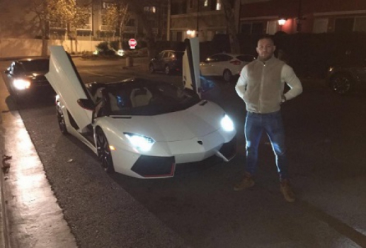 McGregor e carro de luxo