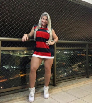 Tayrine Seifert, mulher do Muralha