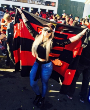 Tayrine Seifert, mulher do Muralha