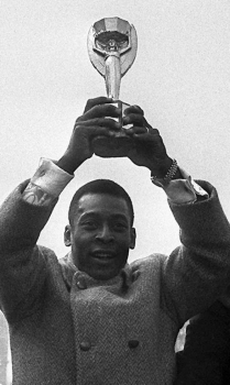 Pelé encerrou sua carreira na Seleção em 1971, em 18 de julho, no Maracanã