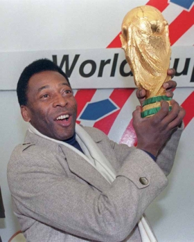 Na Copa do Mundo de 94, nos EUA, Pelé participou como comentarista
