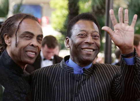 Pelé também já se aventurou na música e gravou um compacto com Elis Regina em 69