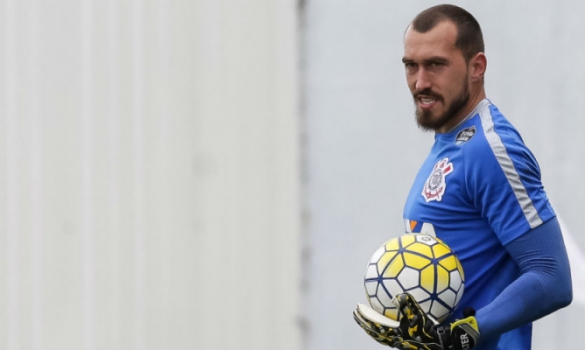 Ex-alvo do Fla, Walter completa 50 jogos pelo Corinthians neste domingo