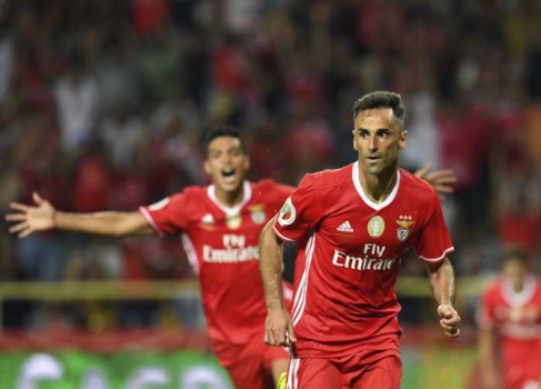 Artilheiro Jonas não sabe quando volta ao Benfica: lesão no tornozelo