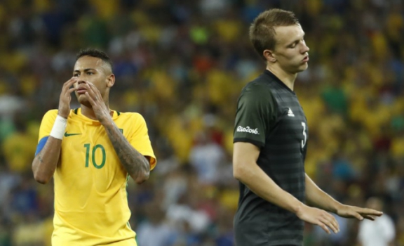 Lukas Klostermann e Neymar - Brasil x Alemanha