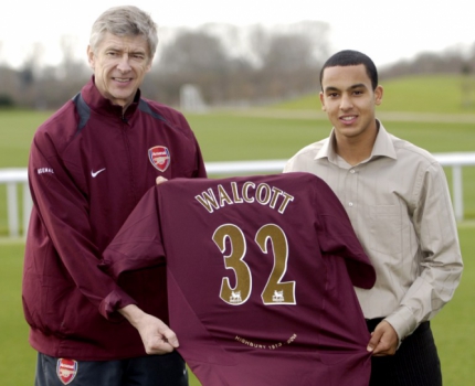 Arsène Wenger e Walcott - 2006