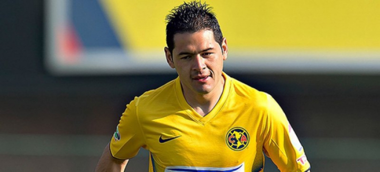 Zagueiro pela esquerda: Pablo Aguilar (América-MEX)