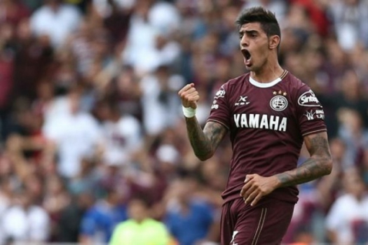 Meia-atacante: Román Martínez (Lanús)
